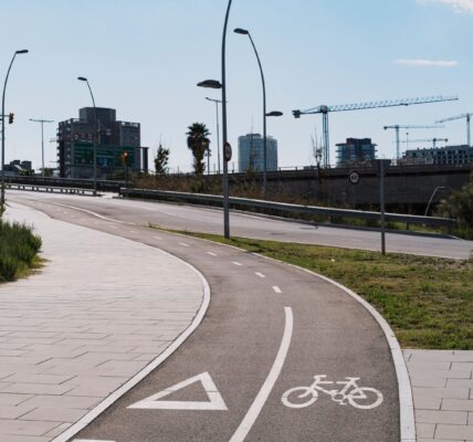 Przewodnik po ścieżkach rowerowych w regionie 4 sciezki